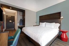 Tru by Hilton Grantville, PA