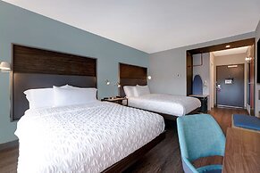 Tru by Hilton Grantville, PA