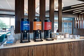 Tru by Hilton Grantville, PA