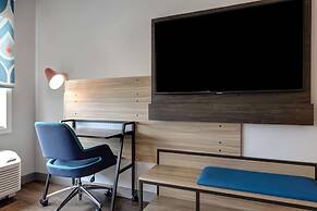 Tru by Hilton Grantville, PA