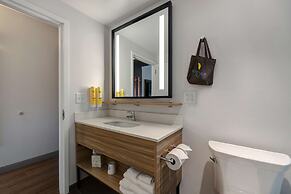 Tru by Hilton Grantville, PA