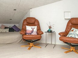 Luxurious Holiday Home in Henne With Fireplace in the Garden