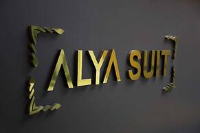 Alya Suit