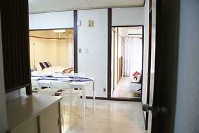 Shin-Osaka GRAND-H 402