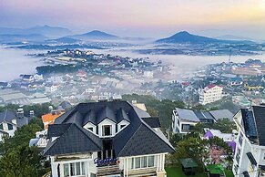 Dallas Hotel DaLat