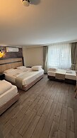 Piyes Otel