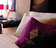 Hotel Aztlan