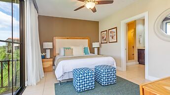 Well-decorated 3rd-floor unit with unique designs and mountainview in 