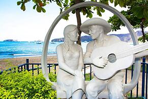 Ground-floor Unit, Terrace With Direct Access to Pool in Coco