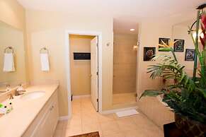 Classy artsy ocean-view unit near pool at Pacifico in Coco sleeps 6