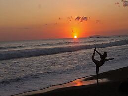 Classy artsy ocean-view unit near pool at Pacifico in Coco sleeps 6