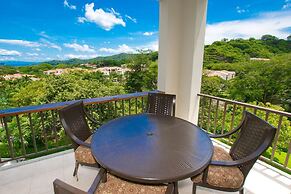 Classy artsy ocean-view unit near pool at Pacifico in Coco sleeps 6