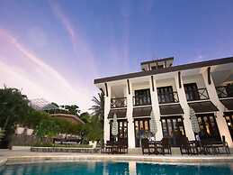 Classy artsy ocean-view unit near pool at Pacifico in Coco sleeps 6