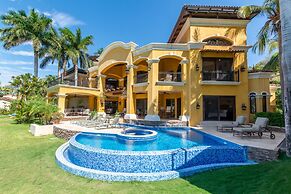 Mediterranean-style Flamingo Mansion Offers the Ultimate in Beachfront