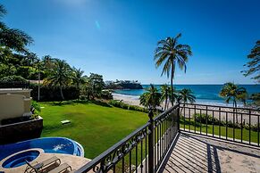 Mediterranean-style Flamingo Mansion Offers the Ultimate in Beachfront