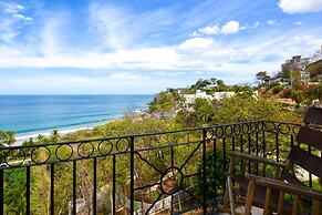 Exquisitely Decorated 5th-floor View of 2 Bays in Flamingo