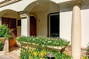 Exclusive - secluded spot on Flamingo Beach - sleep to the sound of th