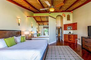 Exclusive - secluded spot on Flamingo Beach - sleep to the sound of th