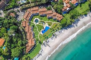 Exclusive - secluded spot on Flamingo Beach - sleep to the sound of th