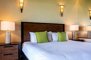 Exclusive - secluded spot on Flamingo Beach - sleep to the sound of th