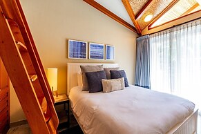 Exclusive - secluded spot on Flamingo Beach - sleep to the sound of th