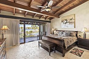 Luxury beachfront unit in Flamingo right in front of the waves