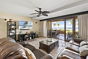 Luxury beachfront unit in Flamingo right in front of the waves