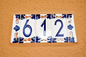 Spectacular - spacious unit in Flamingo in front of the beach