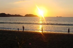 Nicely Priced Duplex in Surfside With Private Pool and AC in Every Roo