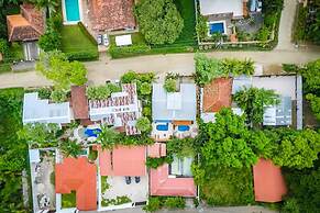 Nicely Priced Duplex in Surfside With Private Pool and AC in Every Roo