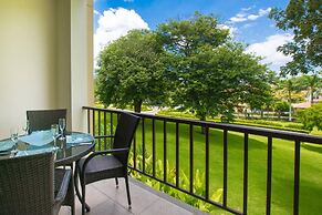 Minimalist, Modern Design on 2nd Floor in Coco With Garden-view Balcon