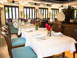 Minimalist, Modern Design on 2nd Floor in Coco With Garden-view Balcon