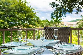 Minimalist, Modern Design on 2nd Floor in Coco With Garden-view Balcon