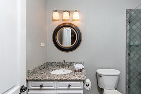 Luxury Ocean-view Flamingo Home Sleeps 10 - Walk to Beach