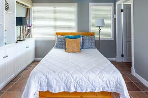 Luxury Ocean-view Flamingo Home Sleeps 10 - Walk to Beach