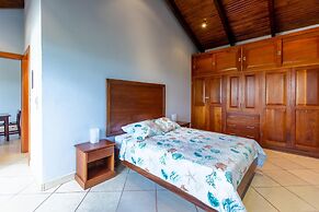 Modern, Immaculate Unit in Flamingo With Spectacular Ocean Views