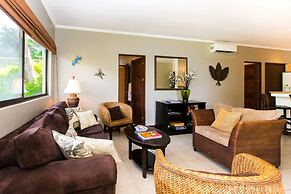 Dazzling Ocean Views From Cliff in Flamingo - Magnificent Inside and O