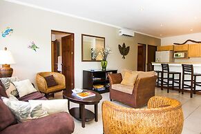 Dazzling Ocean Views From Cliff in Flamingo - Magnificent Inside and O