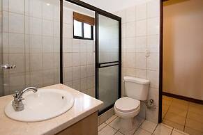 Dazzling Ocean Views From Cliff in Flamingo - Magnificent Inside and O