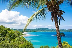 Dazzling Ocean Views From Cliff in Flamingo - Magnificent Inside and O