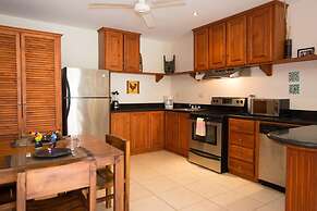 Charming Unit With Pool Sleeps 4 - Walk to Brasilito Beach