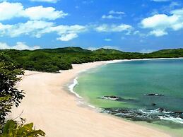 Charming Unit With Pool Sleeps 4 - Walk to Brasilito Beach