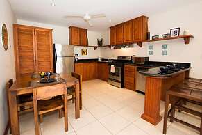 Charming Unit With Pool Sleeps 4 - Walk to Brasilito Beach