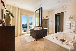 Giant Luxurious Mansion in Flamingo With Pool and Sumptuous Ocean View