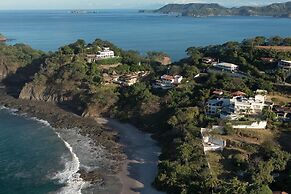 Giant Luxurious Mansion in Flamingo With Pool and Sumptuous Ocean View