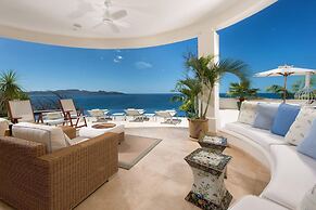 Giant Luxurious Mansion in Flamingo With Pool and Sumptuous Ocean View