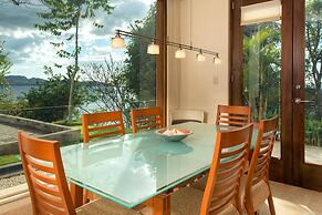 Giant Luxurious Mansion in Flamingo With Pool and Sumptuous Ocean View