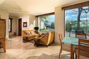 Giant Luxurious Mansion in Flamingo With Pool and Sumptuous Ocean View