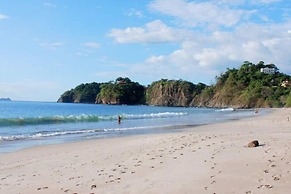 Extravagant Beachfront Mansion in Flamingo - Second to None