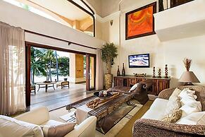 Extravagant Beachfront Mansion in Flamingo - Second to None